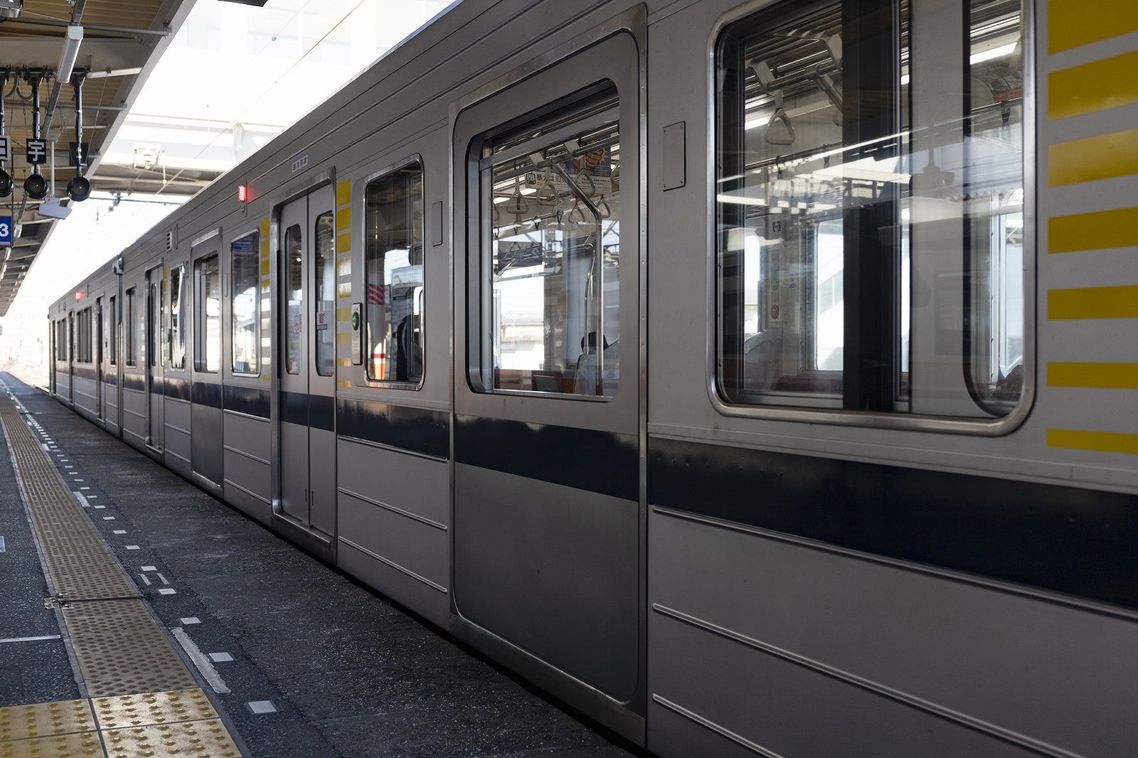 宇都宮線は全列車が20400型。写真に見える扉は