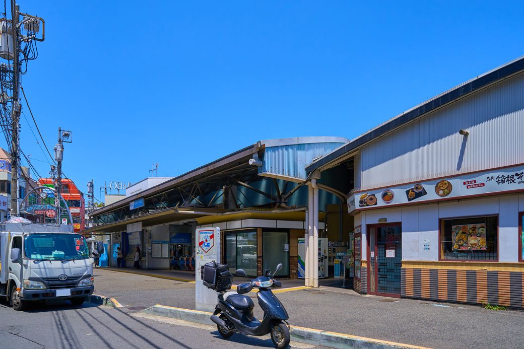 読売ランド前駅