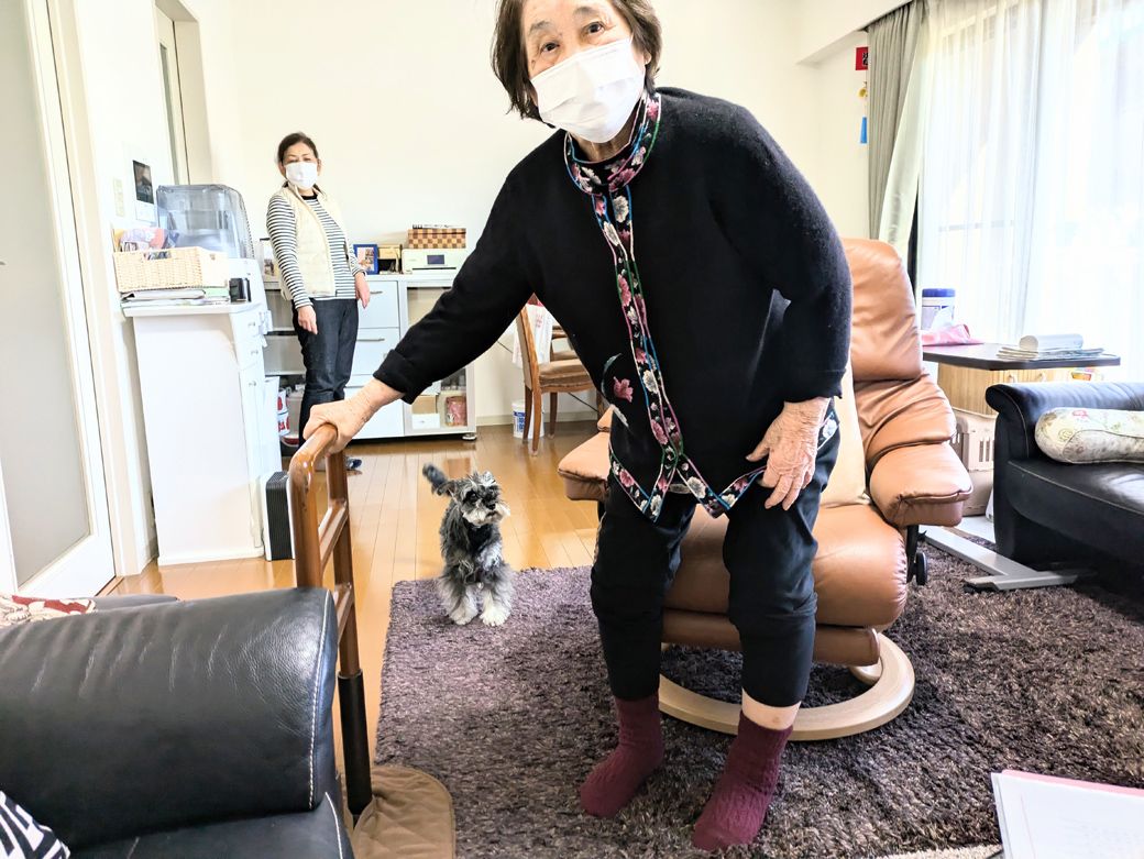 要と思われる箇所に手すりを設置（筆者撮影）