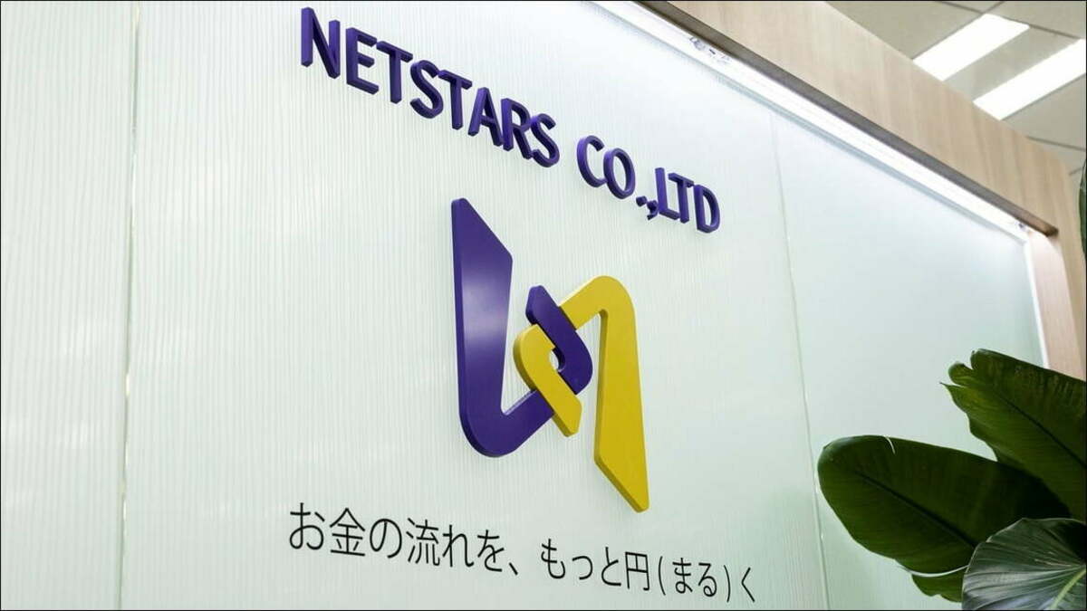 送料無料】 スレディ 折りたたみパーテーション キャスター付き 3連 アルミ 連結可能 自立式 幅1800×高さ1800mm 移動式 衝立  オフィスの通販 ｜ オフィス家具通販の【オフィスコム】