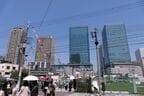 新梅田シティ側から見たグランフロント大阪。