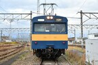 正面から見ると103系などとほぼ同じ顔つきだ