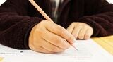 TOEICの取得は就活に役立つのでしょうか（写真： lamaip ／PIXTA）