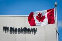ＩＢＭ・アップル業務提携の衝撃波 ブラックベリー株が急落