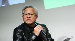 エヌビディアのフアンCEO｢今の日本にはもっと明るいニュースが必要｣､35分間の囲み取材で記者たちに語った一問一答
