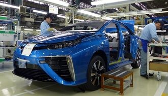 1日3台､トヨタ燃料電池車"手作り"の現場