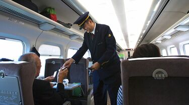 新幹線の｢車内改札｣が今になって終わる事情 不評の多かった