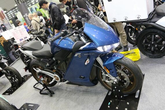 ジームが取り扱って電動大型自動二輪であるZERO MOTORCYCLESのSR/S（エスアールエス）（筆者撮影）