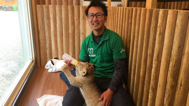 34歳｢触れ合える｣動物園を処す男の快活人生