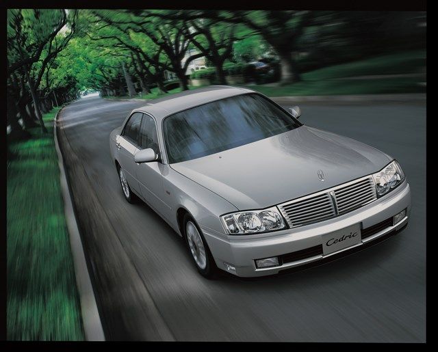 199年発売、日産自動車「セドリック/グロリア」（写真：日産自動車）