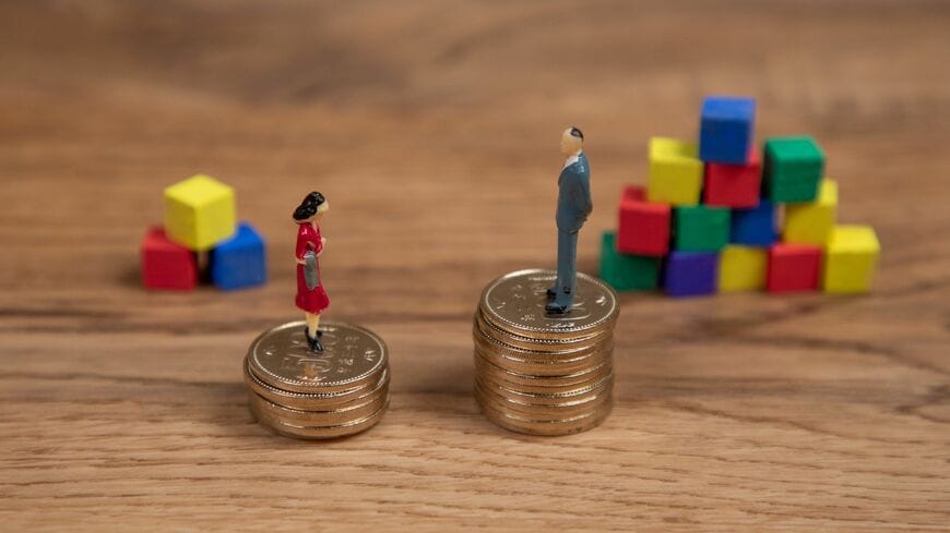 アメリカでは年収1000万円は低所得の部類に入るそうですが……（写真：NewStella／PIXTA）