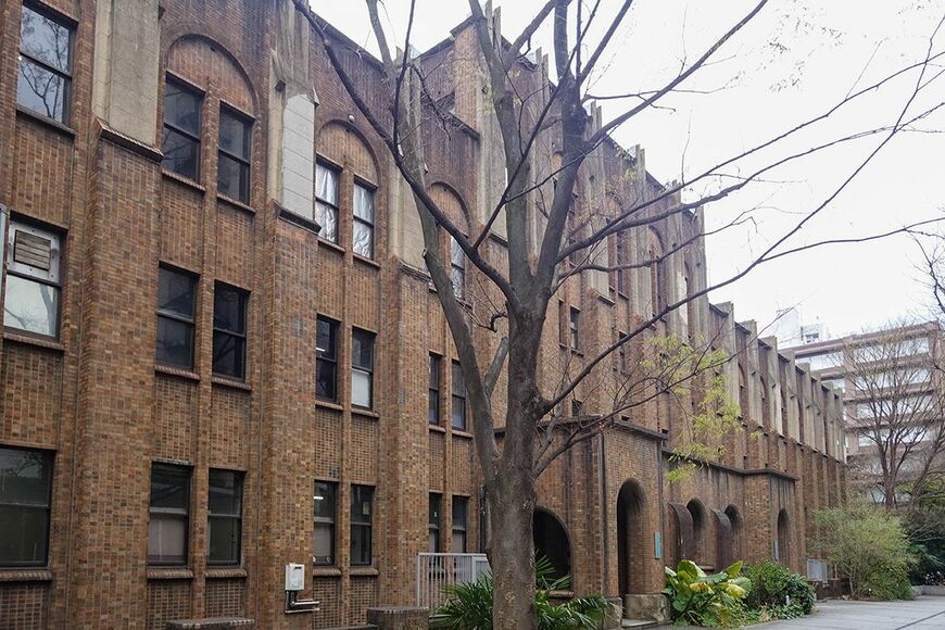 東京大学 理学部2号館の外観