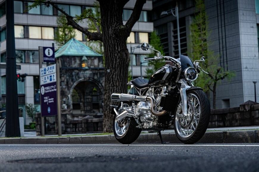 ブラフ・シューペリア「ロレンス」（写真：三木 宏章）