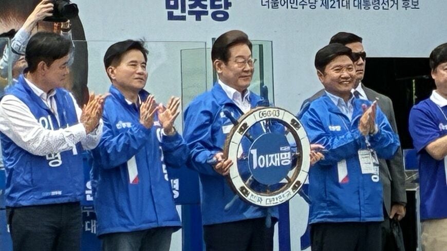 2025年5月31日、韓国・京畿道平沢（ピョンテク）市で遊説を行う最大野党・共に民主党の李在明候補（写真・池畑修平）