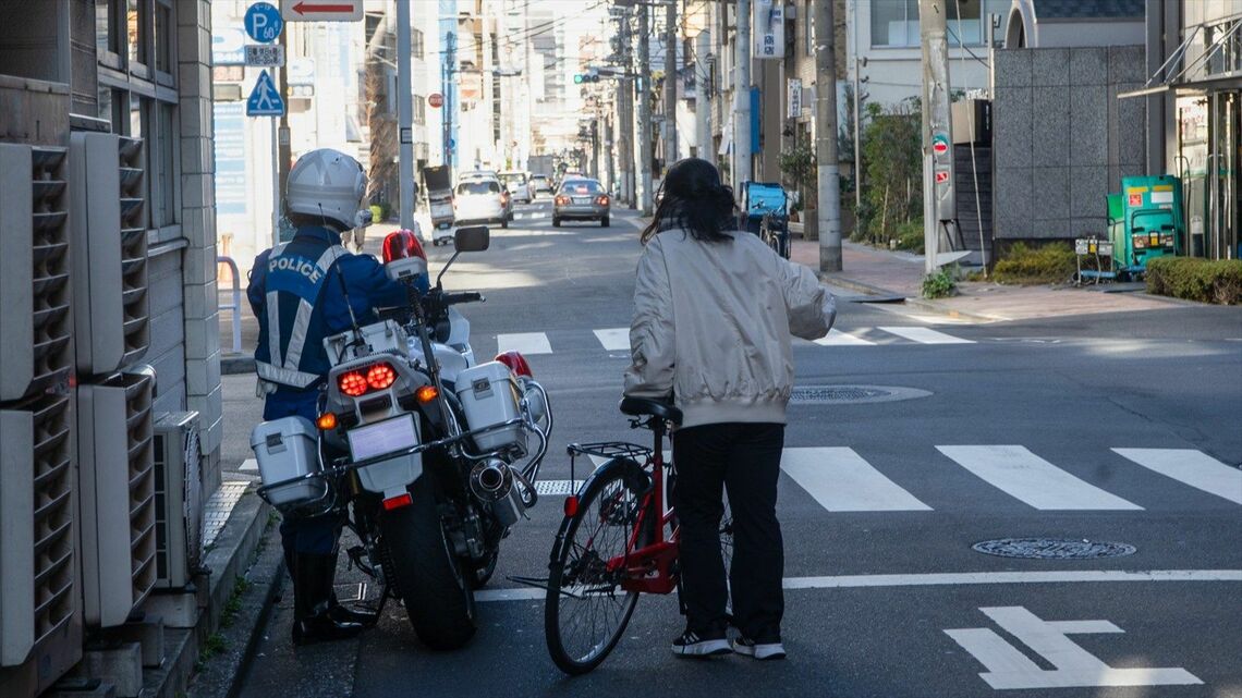 自転車への青切符導入を不安視する向きも多いが果たして（写真：hiroyoshi / PIXTA）
