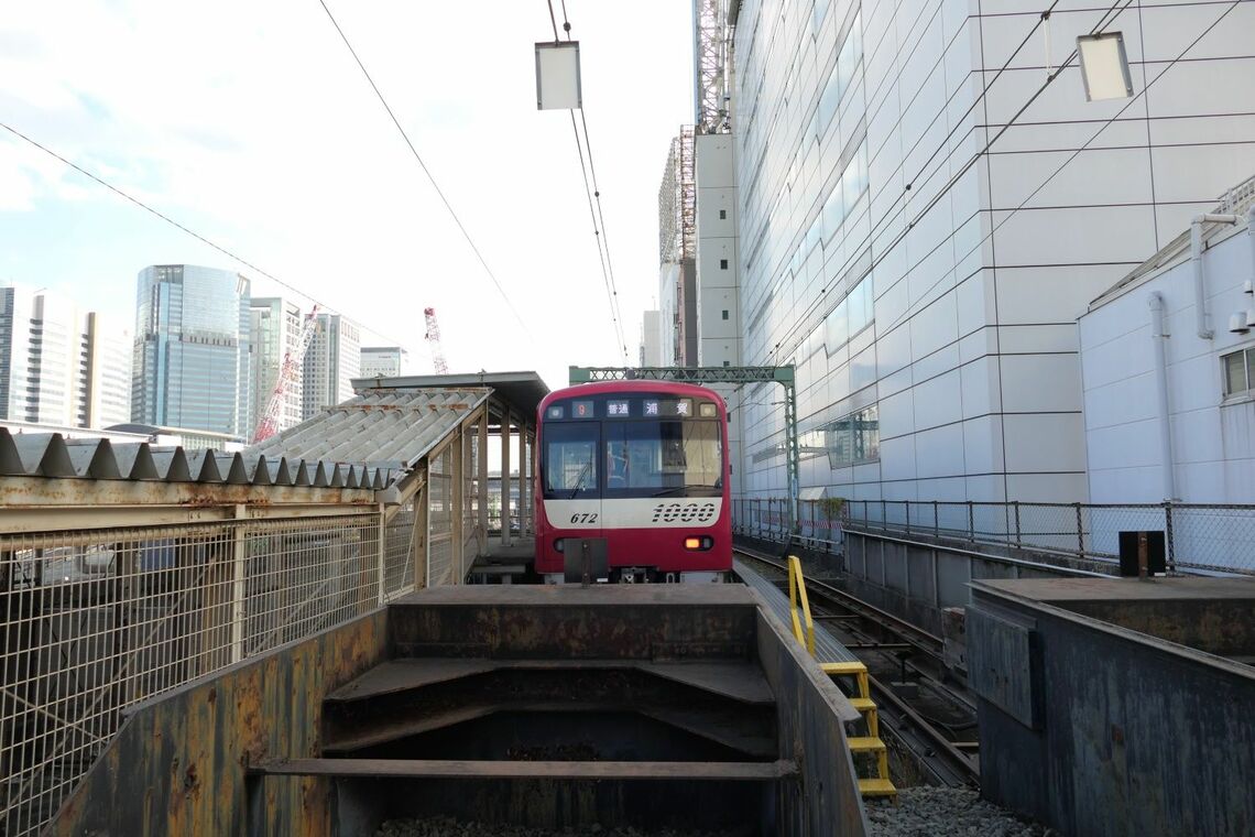 新品川駅に停まる列車