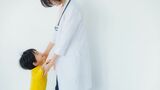 子どもの命を守るためにすべきこととは…（写真：Ushico／PIXTA）