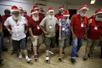 ブラジルのサンタ養成学校で｢特訓｣始まる クリスマスまであと2カ月