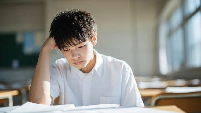 なぜ日本の子どもは学力高くても自信がないのか