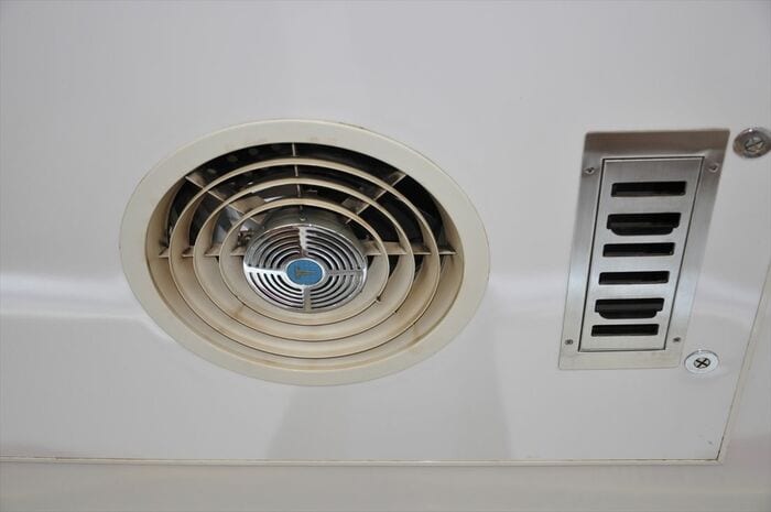 クーラーの吹き出し口