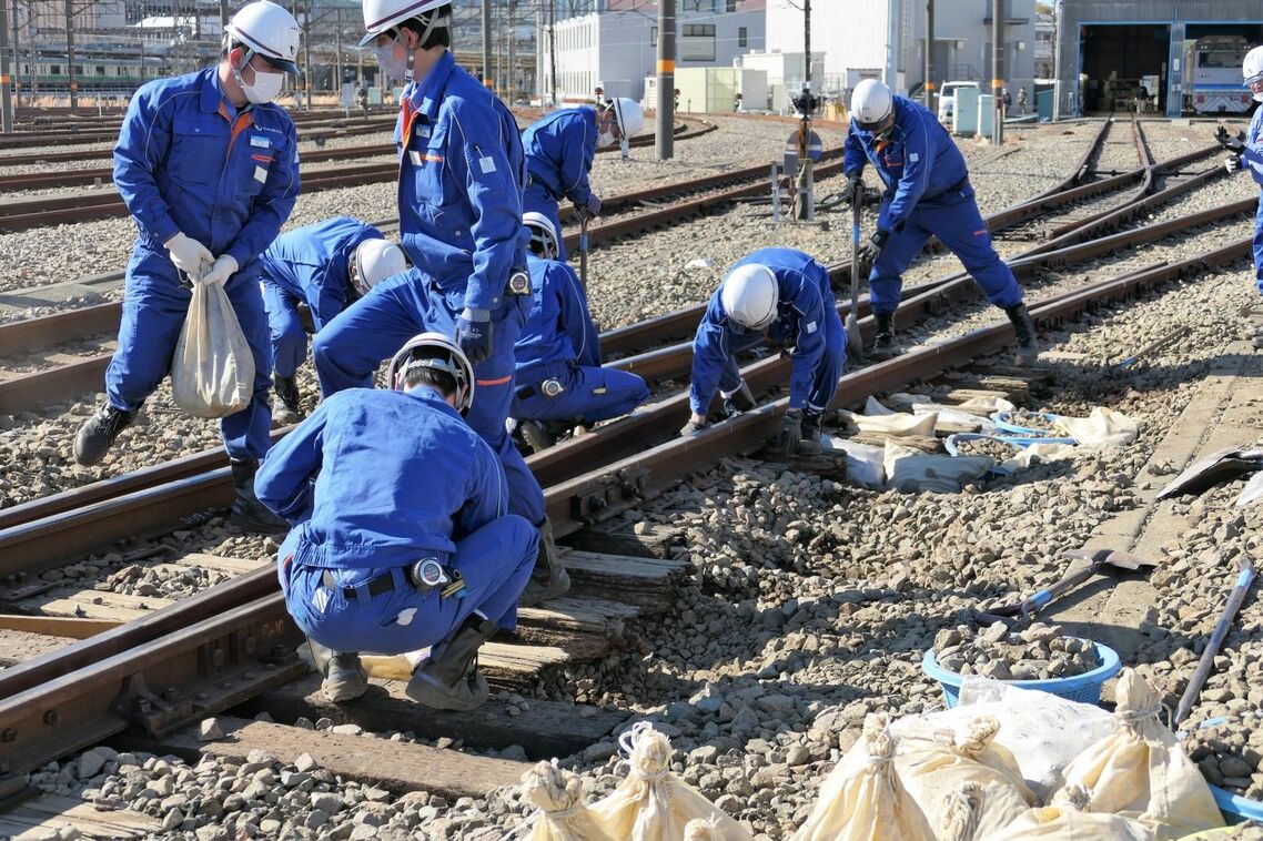 交換作業に取りかかる