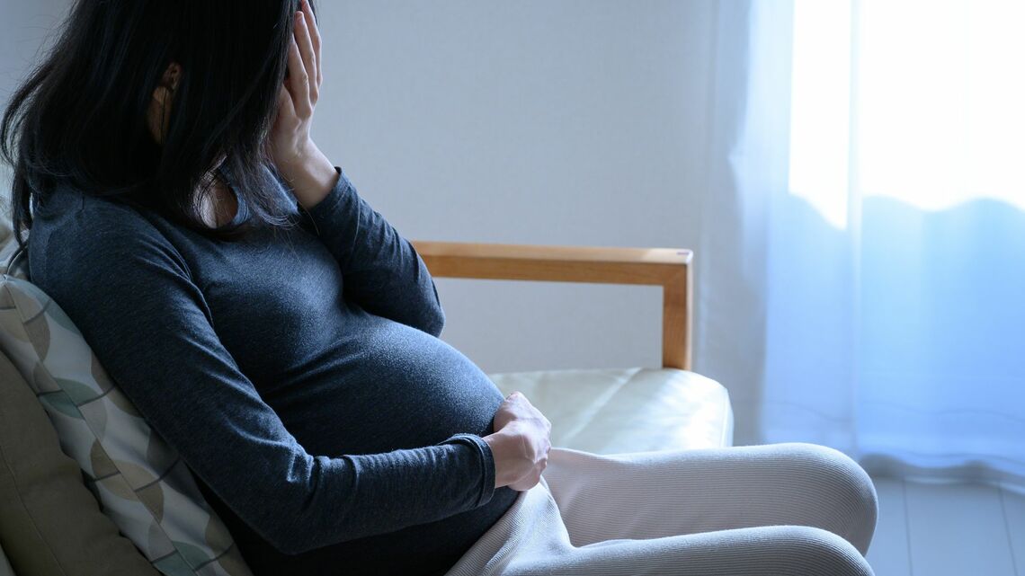 誰にも知られずに出産する女性の支援について考えます（写真：プラナ／PIXTA）※写真はイメージです