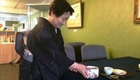 人気！ 人間国宝の茶碗で抹茶が飲める美術館