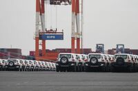 自動車各社業績好調も為替相場の安定を望む声 歴史的円安で自動車各社の上方修正相次ぐが