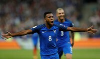 W杯欧州予選､フランスがオランダに大勝 トマ･レマルが2得点