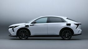 ｢3000台限定､1グレードで550万円｣SUVタイプのEVに生まれ変わった新型｢インサイト｣に見るホンダ電動化戦略の行方