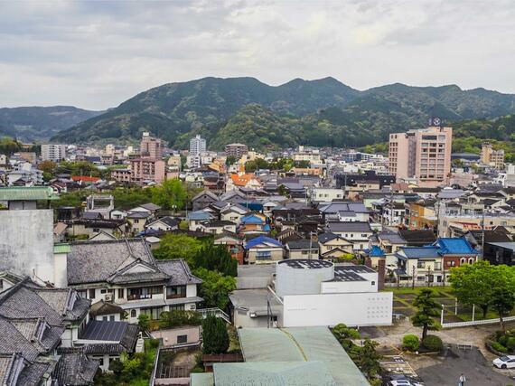 嬉野温泉街の街並み