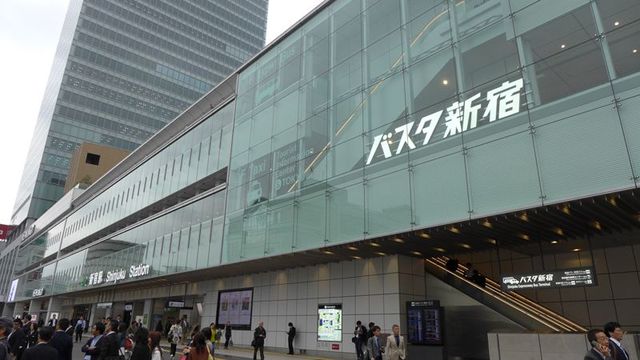 バスタ新宿 のコンビニ賃料が激安なワケ ローカル線 公共交通 東洋経済オンライン 社会をよくする経済ニュース