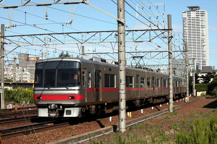近年は名鉄もステンレス車が主力になってきた