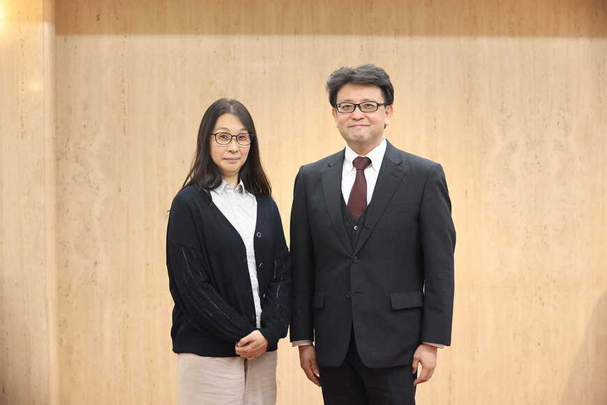 吉祥女子中学校・高等学校 広報部部長の杉野荘介氏（右）と、同副部長の山根晶子氏