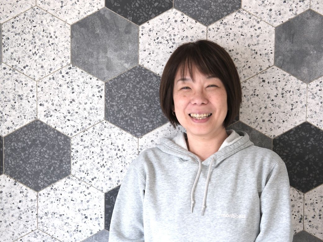 喜田悦子さん。現在は「0歳からのおうち英語 BabyLingo!」で監修（富所彩香氏との共同監修）を務めている（写真：筆者撮影）