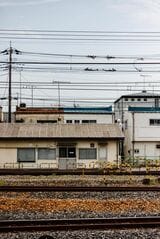 栗橋駅のJR線と東武日光線の連絡線にはデッドセクションが設けられている（撮影：鼠入昌史）