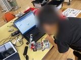 WRO Japanと神奈川工科大学総合工学部の教授によるロボットプログラミング授業（写真：狛江第三小提供）