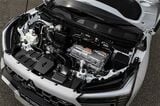 三菱の新型SUV「エクスフォースHEV」（筆者撮影）