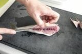 腹を切ったアジ