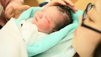 無痛分娩できる施設が激減！？"出産費用無償化"にこだわる人が見逃している重大リスク