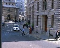 英国の落日、瓦解した”金融帝国”の夢　