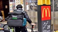 ウーバーイーツ配達員の過酷 単価下がり時給はコンビニ以下