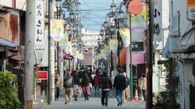 遊郭を支える下町として繁栄も…一度は衰退した商店街が｢ノスタルジックな街｣として再生､鍵を握った｢不思議な長屋｣の正体