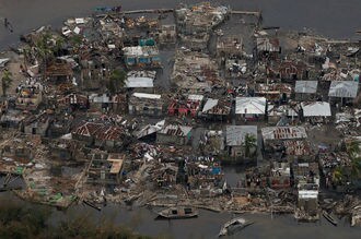 大型ハリケーンの猛威､ハイチの死者842人に