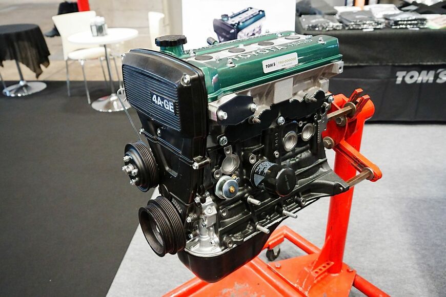 名門トムスがレストアしたトヨタAE86型「カローラ・レビン」（写真：筆者撮影）