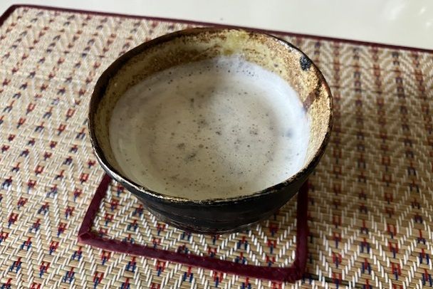 筆者おすすめの黒豆スープ（写真：編集部撮影）