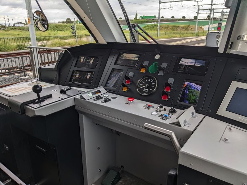 運転台（筆者撮影）