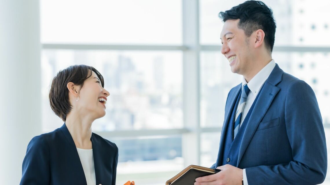 待遇だけでなく「雰囲気の良さ」も企業選びのポイント（画像：Jake Images／PIXTA）
