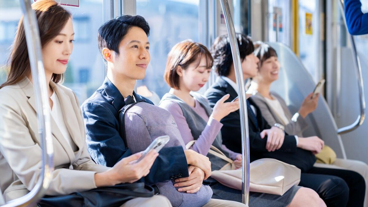 ｢スニーカーローファー｣が似合わない人の服装 | 今さら聞けないビジネスファッションの作法 | 東洋経済オンライン