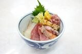 「健康麻雀・居酒屋麻雀 ガラパゴス 高田馬場店」の海鮮丼（写真：筆者撮影）